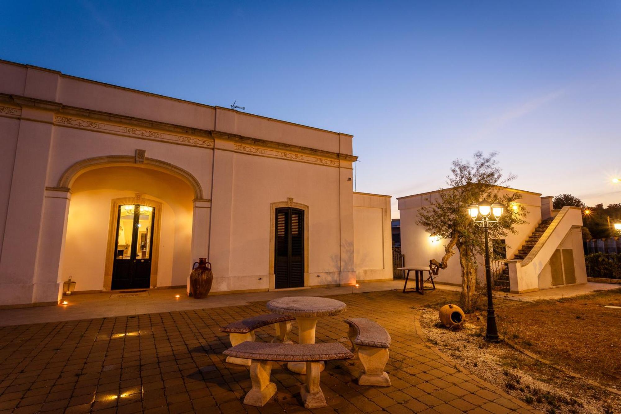 Affittacamere Giardino Delle Zie-Vicino Ospedale Cardinale Panico Tricase Exteriér fotografie
